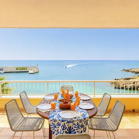 Apartment Seafront